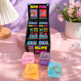 1.96" 210G TPR SQUEEZE CUBE WITH GLITTER POWDER